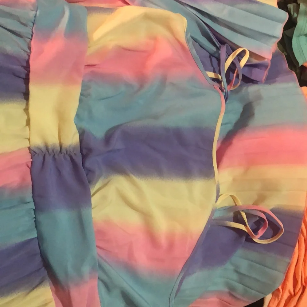 Ombré Pleated Cami Dress - Picture 7 of 8